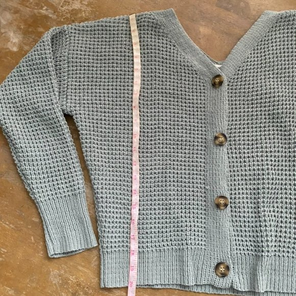 Moon & Madison Sage Green Cardigan Size Medium - Picture 8 of 10